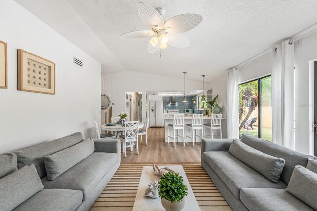 2911 WOODPINE COURT, Sarasota, FL 34231