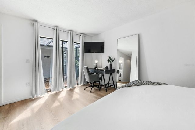 2911 WOODPINE COURT, Sarasota, FL 34231