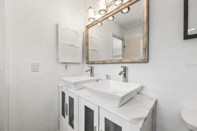 2911 WOODPINE COURT, Sarasota, FL 34231