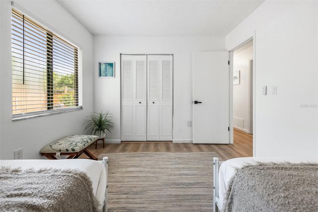 2911 WOODPINE COURT, Sarasota, FL 34231