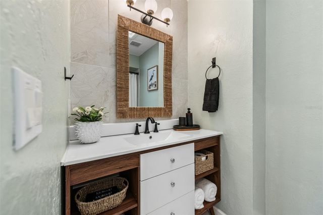 2911 WOODPINE COURT, Sarasota, FL 34231