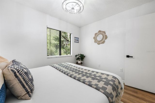 2911 WOODPINE COURT, Sarasota, FL 34231