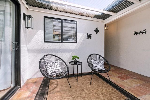 2911 WOODPINE COURT, Sarasota, FL 34231