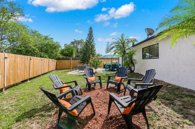 2911 WOODPINE COURT, Sarasota, FL 34231