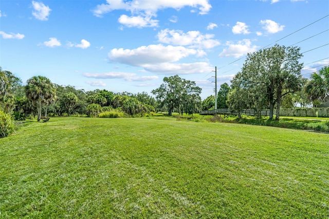 2911 WOODPINE COURT, Sarasota, FL 34231