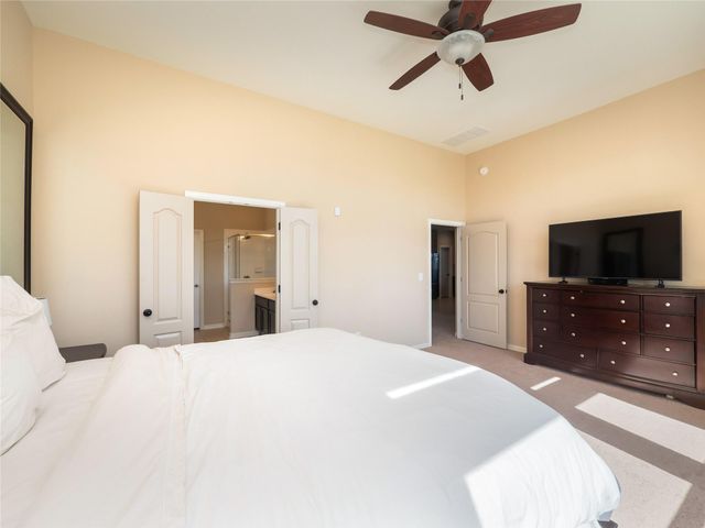 303 Hendelson LN, Hutto, TX 78634