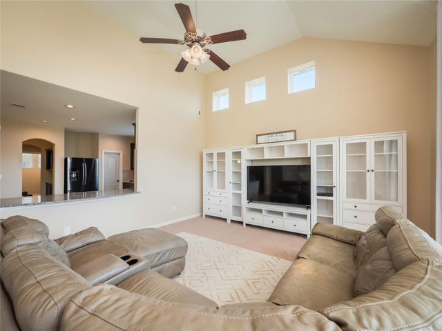 303 Hendelson LN, Hutto, TX 78634