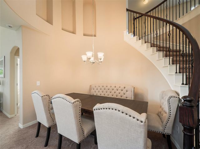 303 Hendelson LN, Hutto, TX 78634