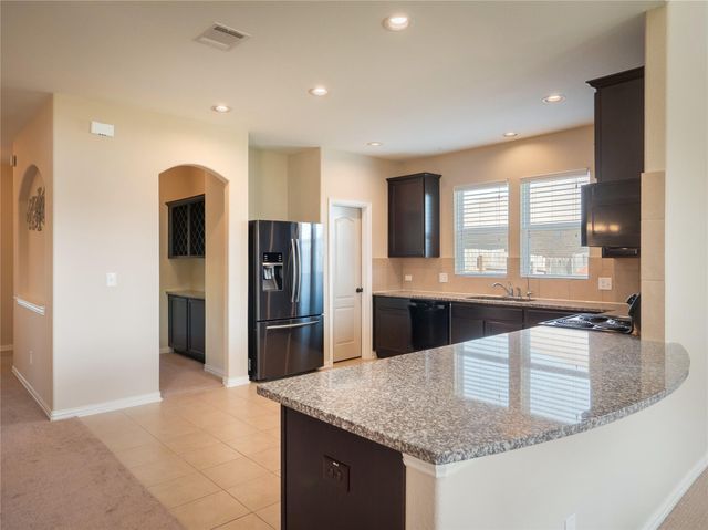 303 Hendelson LN, Hutto, TX 78634