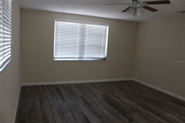 6017 CENTRAL AVENUE, New Port Richey, FL 34653