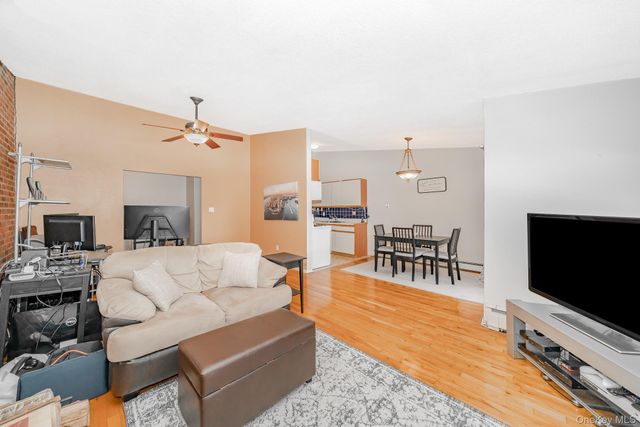 365 Route 111 B6, Smithtown, NY 11787