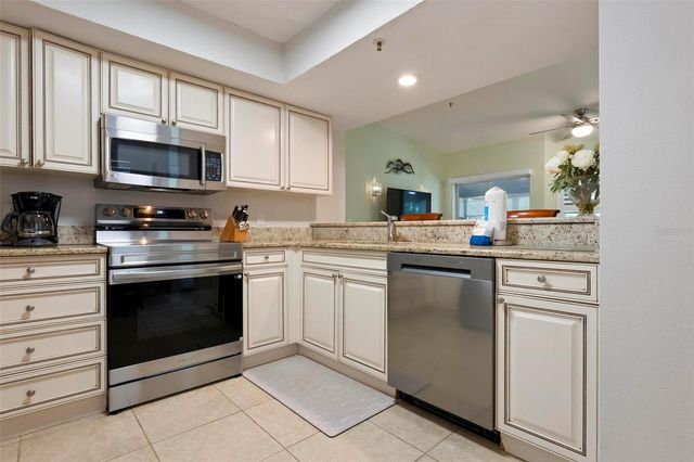 1269 SIESTA BAYSIDE DRIVE 1269C, Sarasota, FL 34242
