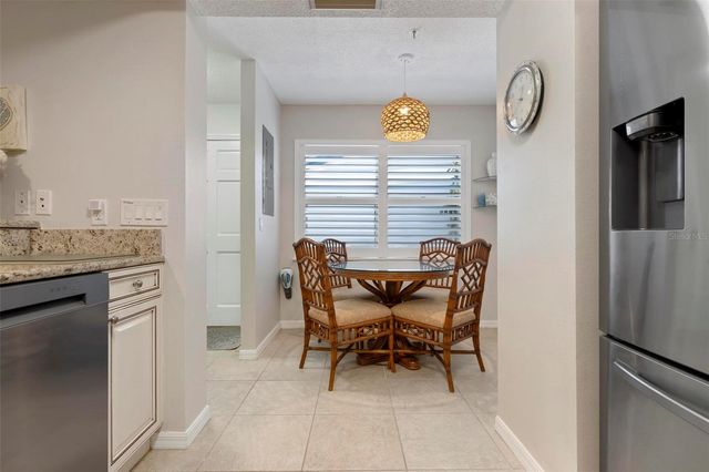 1269 SIESTA BAYSIDE DRIVE 1269C, Sarasota, FL 34242