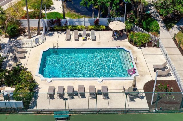 1269 SIESTA BAYSIDE DRIVE 1269C, Sarasota, FL 34242