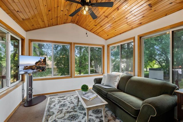6300 91st Trail N, Brooklyn Park, MN 55445