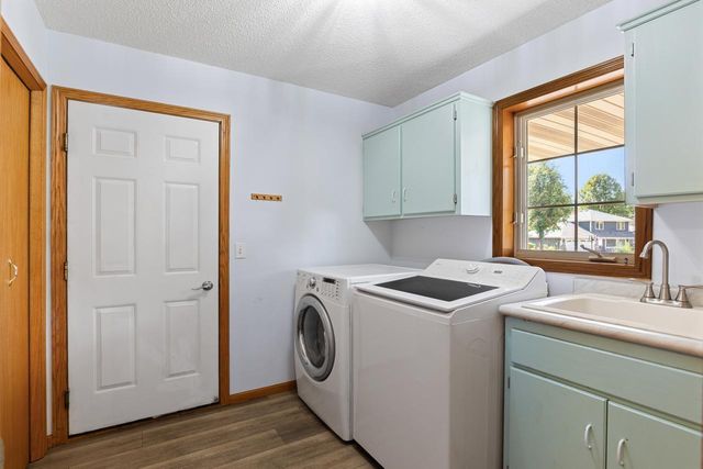 6300 91st Trail N, Brooklyn Park, MN 55445