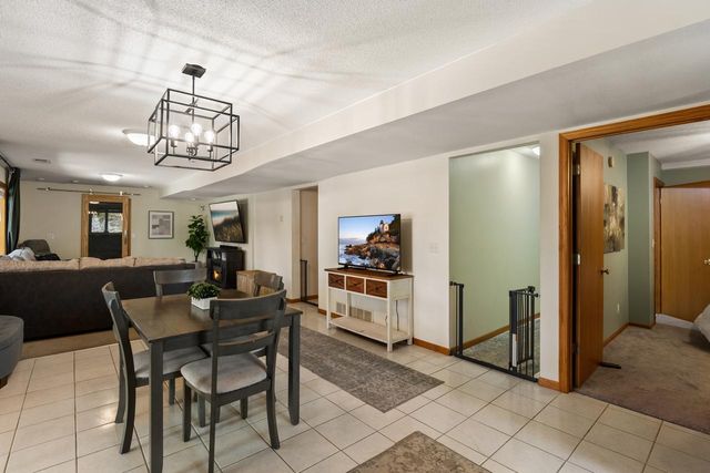 6300 91st Trail N, Brooklyn Park, MN 55445