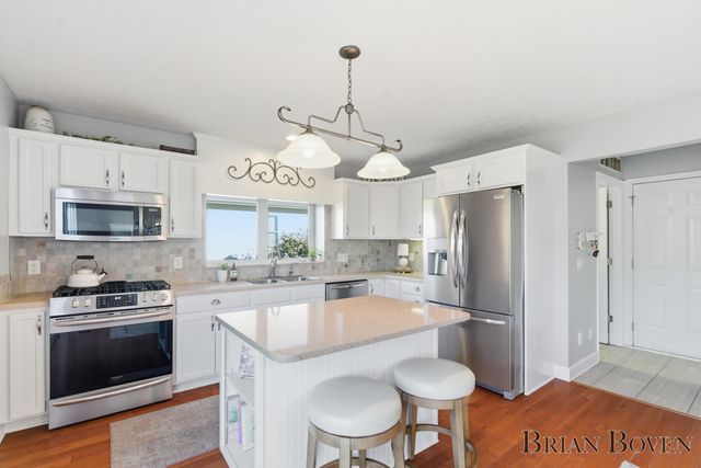 3081 Royal Hannah Drive Ne, Algoma Twp, MI 49341