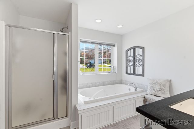 3081 Royal Hannah Drive Ne, Algoma Twp, MI 49341