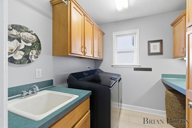 3081 Royal Hannah Drive Ne, Algoma Twp, MI 49341