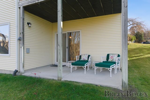 3081 Royal Hannah Drive Ne, Algoma Twp, MI 49341
