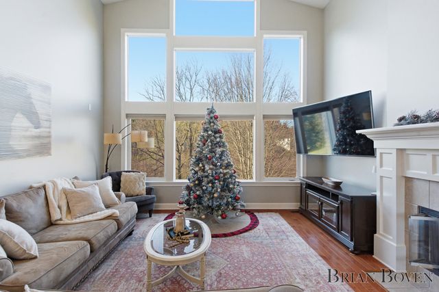 3081 Royal Hannah Drive Ne, Algoma Twp, MI 49341