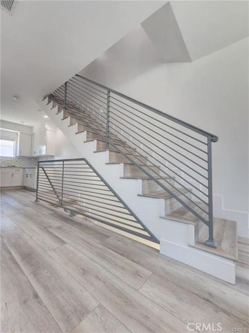 11918 Dehougne 1, North Hollywood, CA 91605