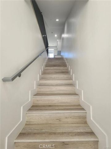 11918 Dehougne 1, North Hollywood, CA 91605