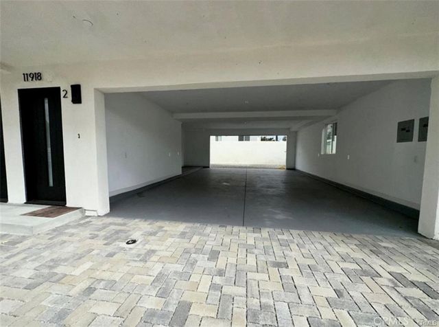 11918 Dehougne 1, North Hollywood, CA 91605
