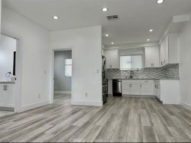 11918 Dehougne 1, North Hollywood, CA 91605