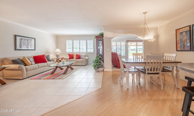 10927 W WHITE MOUNTAIN Road, Sun City, AZ 85351