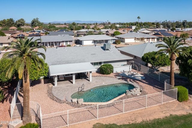 10927 W WHITE MOUNTAIN Road, Sun City, AZ 85351