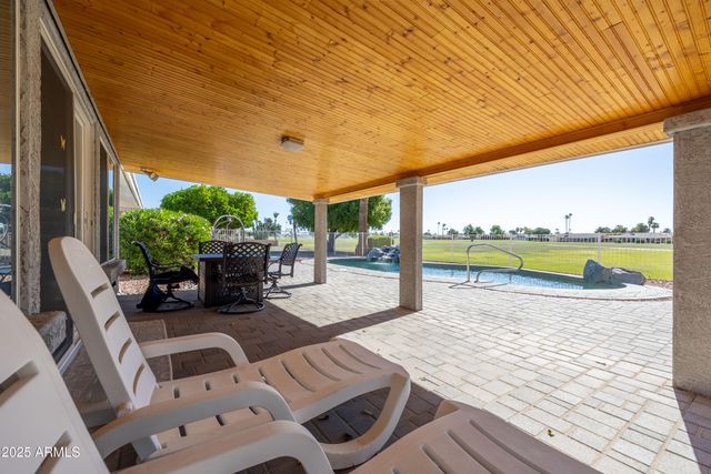 10927 W WHITE MOUNTAIN Road, Sun City, AZ 85351