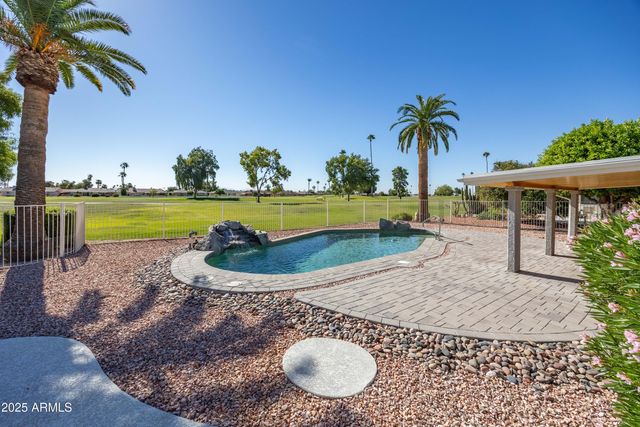 10927 W WHITE MOUNTAIN Road, Sun City, AZ 85351