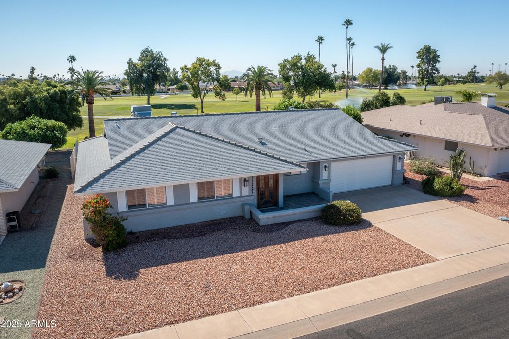 10927 W WHITE MOUNTAIN Road, Sun City, AZ 85351