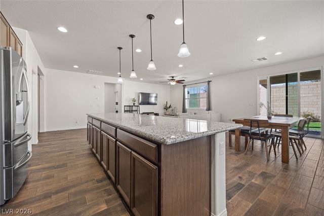 6721 Sycamore Pines Street, Las Vegas, NV 89149