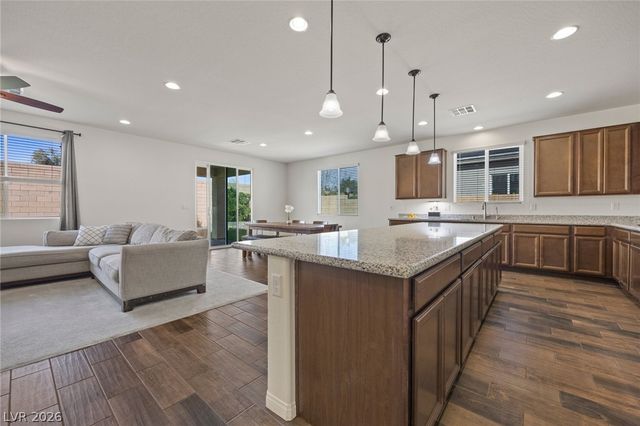 6721 Sycamore Pines Street, Las Vegas, NV 89149