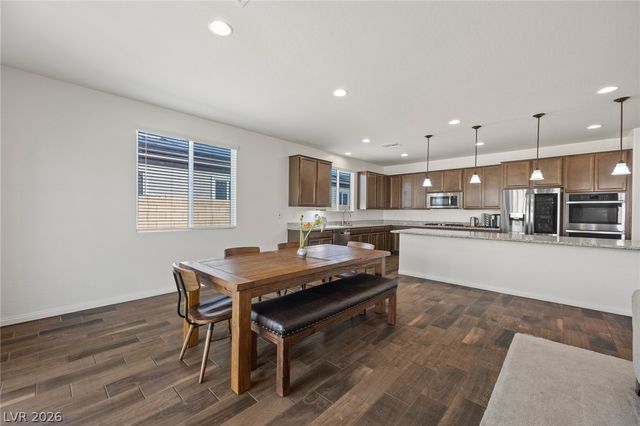 6721 Sycamore Pines Street, Las Vegas, NV 89149