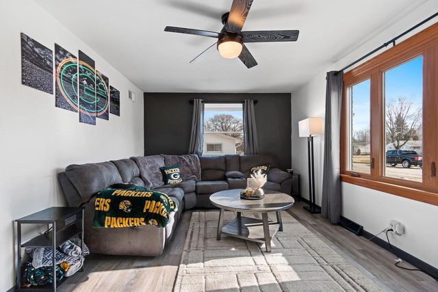 1242 LANGLADE AVENUE, Green Bay, WI 54304