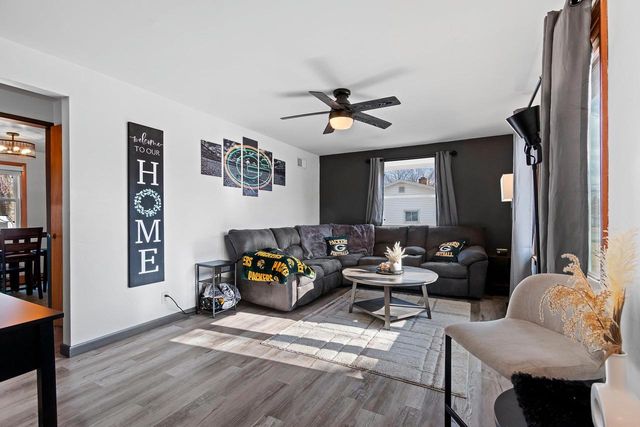 1242 LANGLADE AVENUE, Green Bay, WI 54304