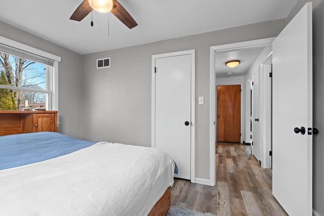 1242 LANGLADE AVENUE, Green Bay, WI 54304