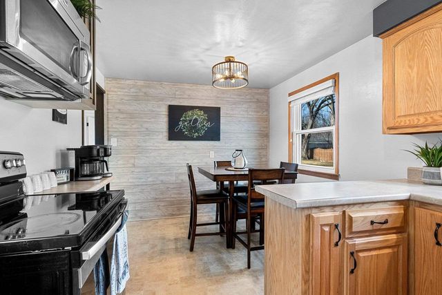 1242 LANGLADE AVENUE, Green Bay, WI 54304