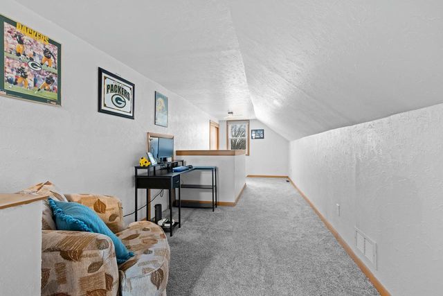 1242 LANGLADE AVENUE, Green Bay, WI 54304