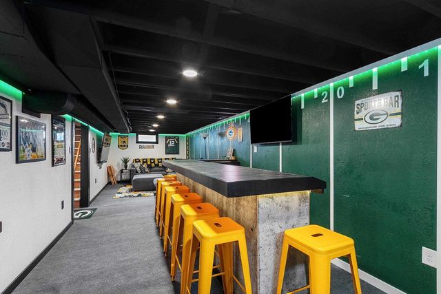 1242 LANGLADE AVENUE, Green Bay, WI 54304