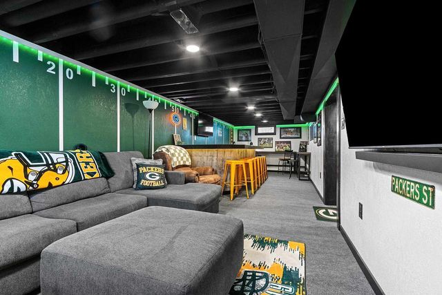 1242 LANGLADE AVENUE, Green Bay, WI 54304