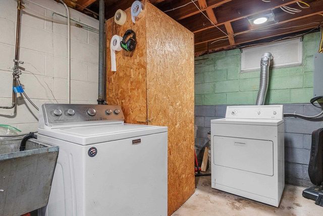 1242 LANGLADE AVENUE, Green Bay, WI 54304