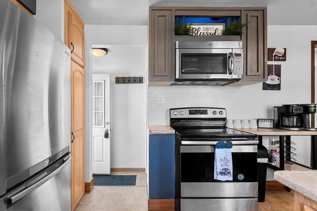 1242 LANGLADE AVENUE, Green Bay, WI 54304