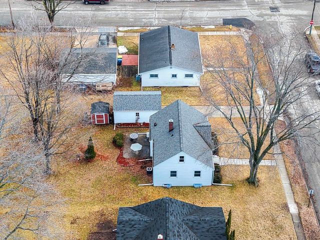 1242 LANGLADE AVENUE, Green Bay, WI 54304