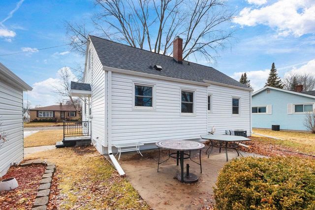 1242 LANGLADE AVENUE, Green Bay, WI 54304