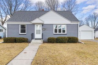 1242 LANGLADE AVENUE, Green Bay, WI 54304